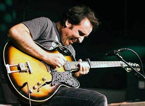 Joseba Irazokiren zuzeneko emanaldia hartuko du Beleko tabernak domekan