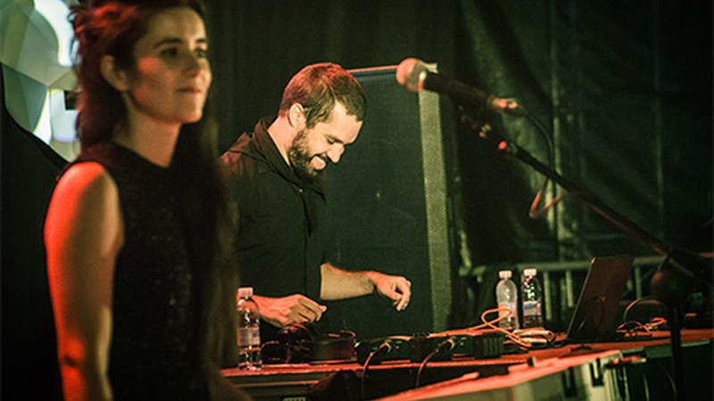 Joseba Salbide, Koban taldeko kidea: “Zuzenekoak egiten hasi zen taldea gara eta diskoa horren ondorioa da”