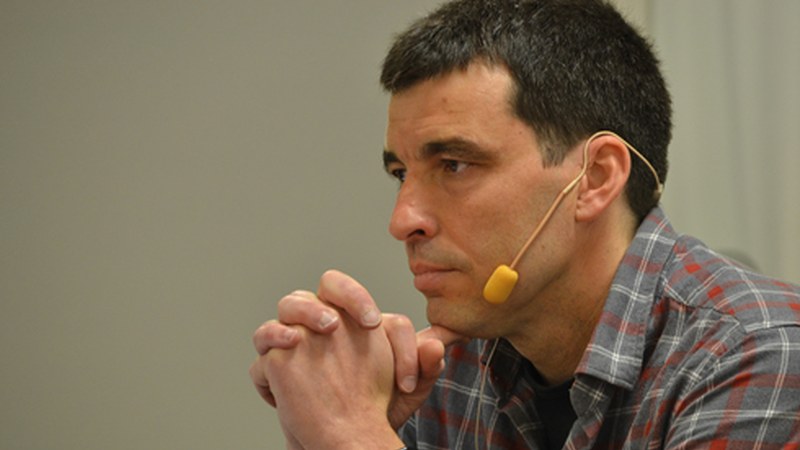 Josu Azpillaga: “60.000 erabiltzaile aktibo ditu Egunean Behin jolasak astero”