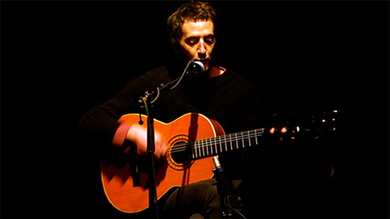 Josu Gil, ‘Nor naiz’: “Gure abestiak oso sinpleak dira, baina bihotzak pizteko modukoak”