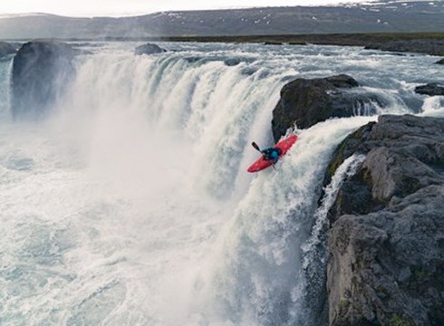 Jötunn dokumentala eskainiko dute gaur Portalean