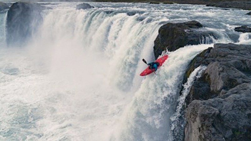 Jötunn dokumentala eskainiko dute gaur Portalean