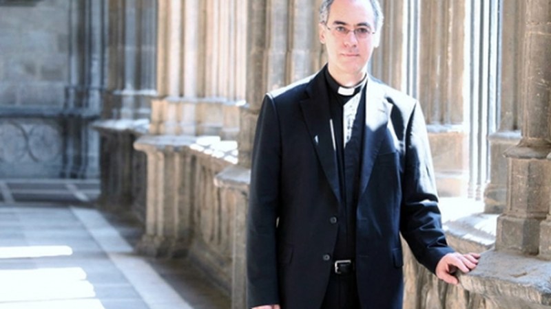 Juan Antonio Aznárez, gotzain laguntzailea: “Eliza oso etxe handia da eta bertan denetarik dago”