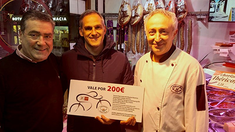 Juan Carlos Martinek eraman du Txistorra Egunean egin zen zozketako sari nagusia