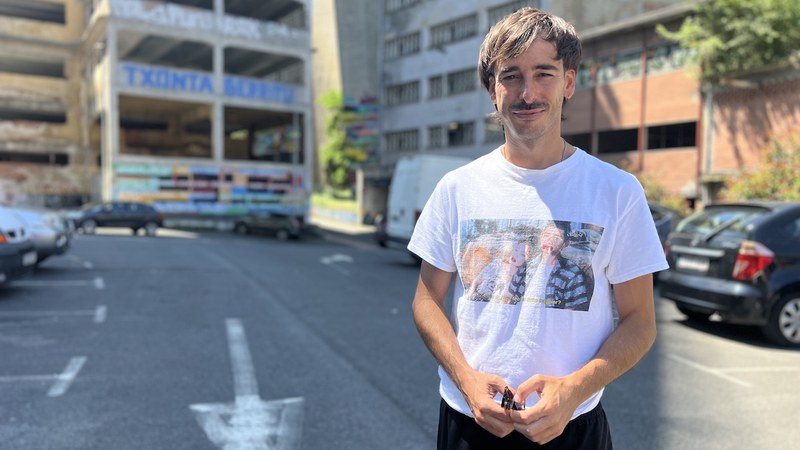 Juan Palacios: “Flyscha estratuetan banatuta dagoen bezala, pelikula estratu filmikoetan banatzen saiatu naiz”