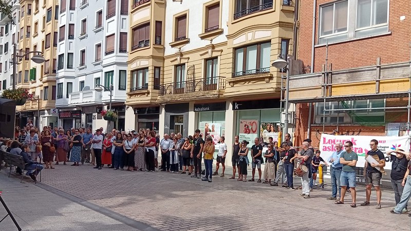 Juan Paredes Manot 'Txiki' eta Angel Otaegi gogoratu zituzten haien fusilamenduaren 51. urteurrenean