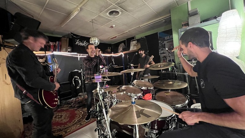 Judash taldeak kontzertua eskainiko du zapatuan Guridi taberna kanpoan