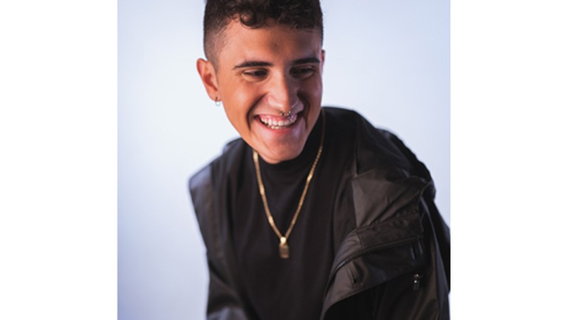 Julen Leturiondo (musikaria): “`Que me corten la cabeza´ berrogeialdian etxetik grabatutako abestia da”