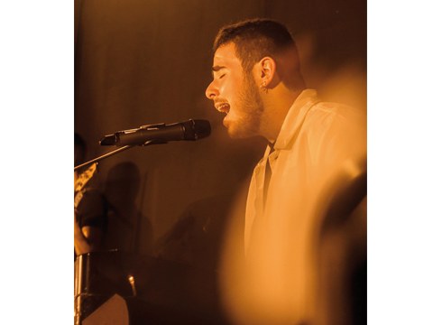 JÜRGEN LANDA (musikaria): “Emozioak musikaren bidez azaleratzen ditut”