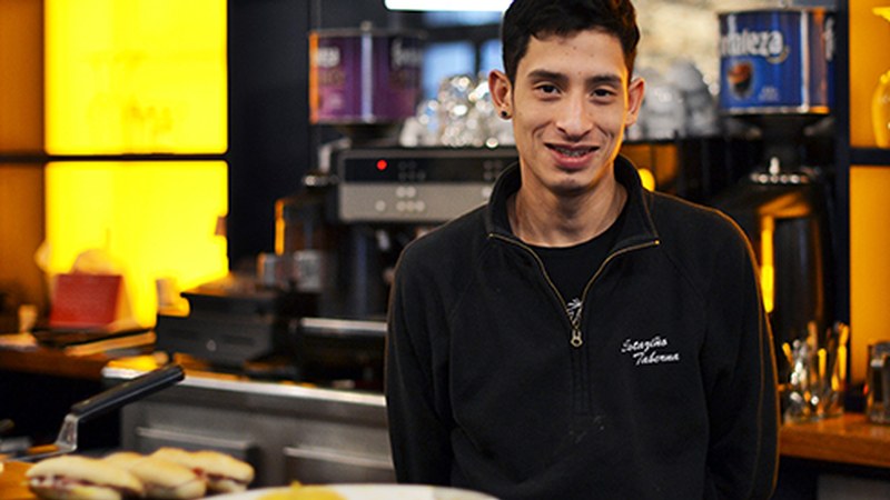 Kafe bat kolonbiar batekin