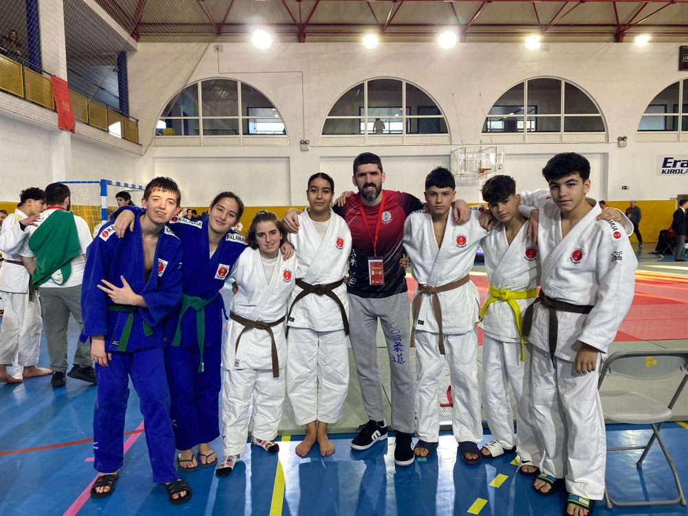 Kalamua Judo Kluba dominekin itzuli zen Erandioko Kadete Txapelketatik
