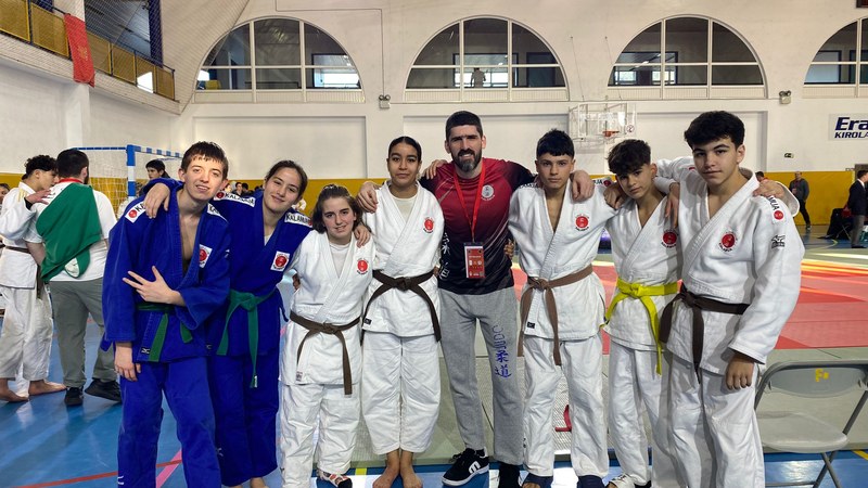 Kalamua Judo Kluba dominekin itzuli zen Erandioko Kadete Txapelketatik