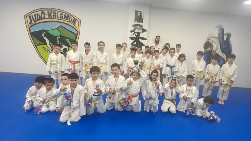 Kalamua judo klubak denboraldia agurtu zuen Udaberriko torneoarekin