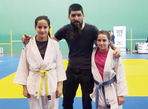 Kalamua taldeko bi ordezkari alebin mailako Gipuzkoako txapelketan