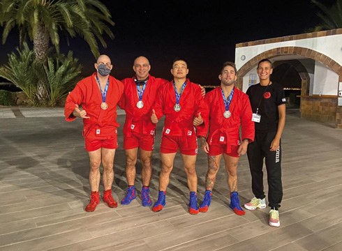 Kalamua taldekoak hiru dominekin itzuli ziren Espainiako sambo txapelketatik