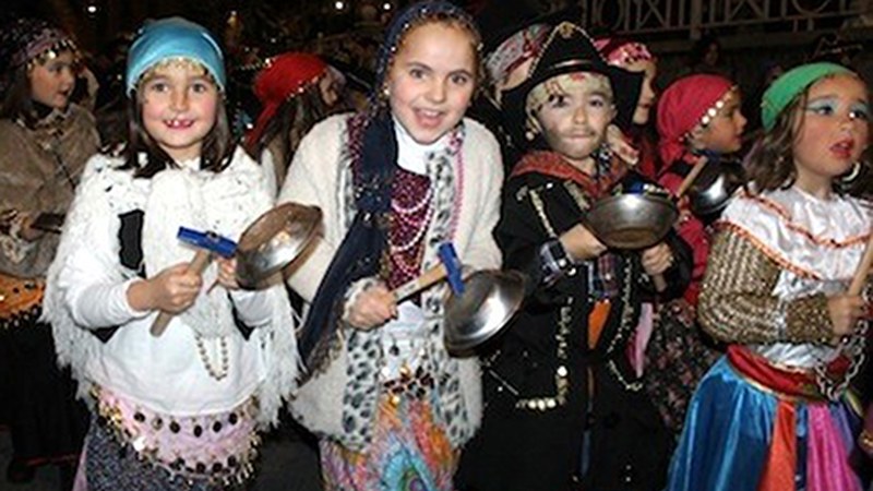 Kaldereroen kalejirarekin hasiko da Aratosteek beteko duten asteburuko egitaraua