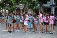 Kaleak hartu dituzte kuadrillek, Ustekaberen doinuekin Kaleak hartu dituzte kuadrillek, Ustekaberen doinuekin