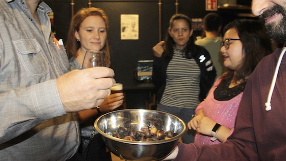 Kalejira eta ondra-jana eginda ospatuko dute Gaztañerre eguna Eibarko AEK euskaltegikoek gaur