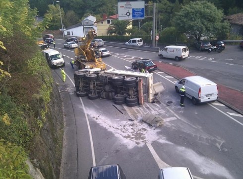 Kamioia irauli da Azitainen