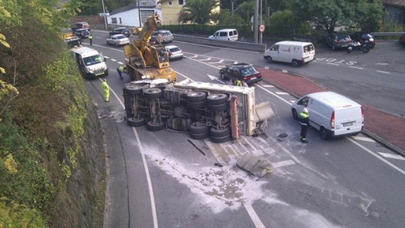 Kamioia irauli da Azitainen