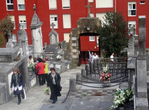 Kanposantua ordutegi berezian zabalduko dute bihartik aurrera, 08.00etatik 20.00etara