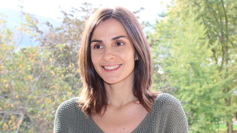 Karmele Mitxelena: “Suizidioak sentimendu kontrajarri asko eragin ditzake bizirik geratzen diren horiengan”