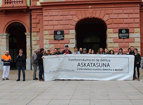 Kataluniari babesa azaltzeko mobilizazioak egin dira Debabarreneko lantegietan