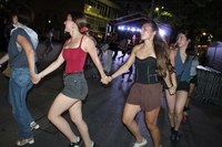 Kezka Dantza Taldeak soka dantza egin zuen sanjuanetako omenduekin