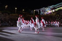 Kezka Dantza Taldeak soka dantza egin zuen sanjuanetako omenduekin