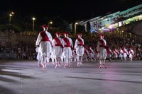 Kezka Dantza Taldeak soka dantza egin zuen sanjuanetako omenduekin