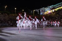 Kezka Dantza Taldeak soka dantza egin zuen sanjuanetako omenduekin
