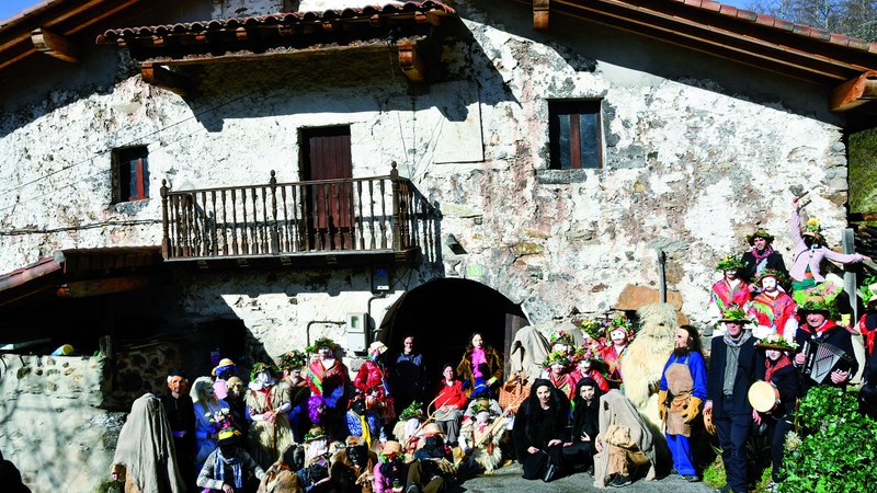 Kezka Dantza Taldearen koko-eskearekin eta koko-dantzekin hasiko dira bihar Aratosteak