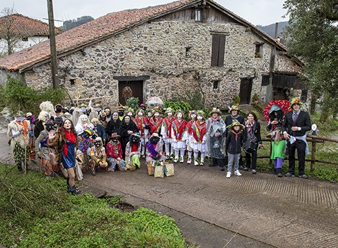 Kezka dantza taldearen kokomarruen BIDEOA eta ARGAZKIAK ikusgai