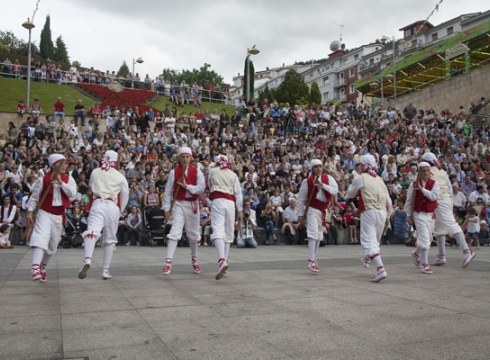 Kezkako 130 ikaslek jardungo dute gaur Dantzari Egunean