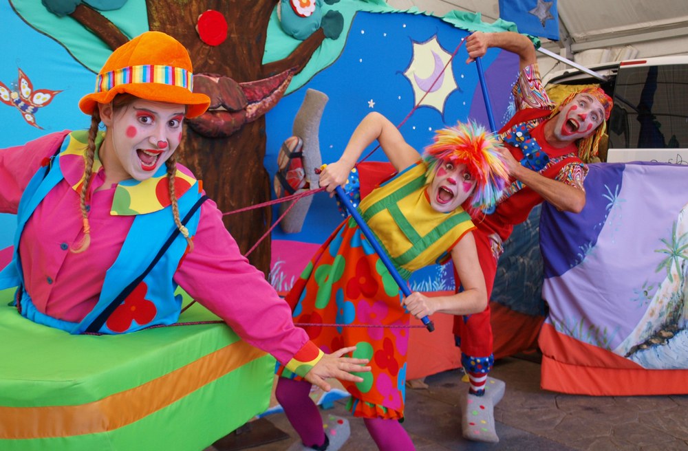 Kiki, Koko eta Moko pailazoak izango dira bihar Errebalen