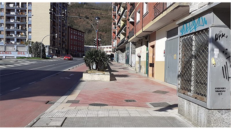 Kiratsa, kezka eta leihoak itxita zabortegiaren inguruan