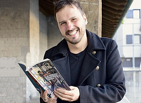 Kirmen Uribek hartuko du parte Harixa Emoten irakurle taldeko gaurko saioan