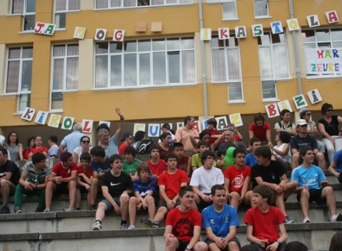 Kirola Euskaraz Bizi ospatu zuten Iturburun