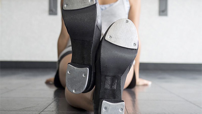 Klakearen oinarrizko pausoak ikasteko klasea emango dute barixakuan