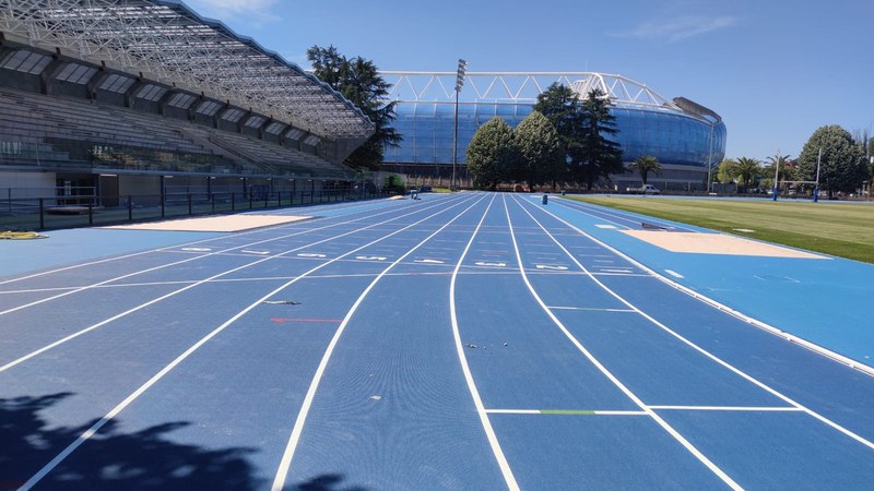 Klub Deportiboko atletek marka pertsonalak hobetzen jarraitu dute Anoeta miniestadio berrituan