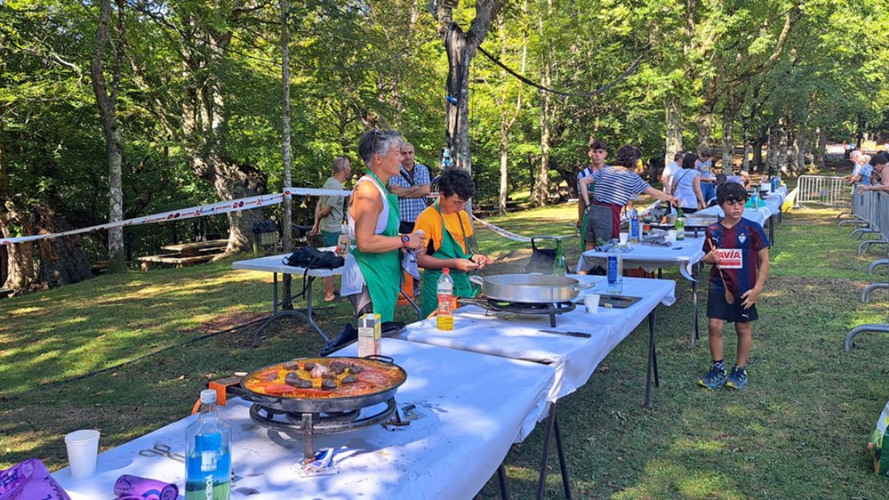 Kofradia eta Baserritar jubilatuen egunak agurtuko ditu domekan Arrateko Amaren jaiak