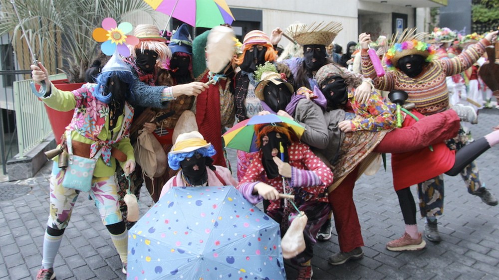 Koko-dantzari eta koko-marruen konpartsa Mandiola eta Otaola-Kiñarrako baserrietara joango da koko-eskean