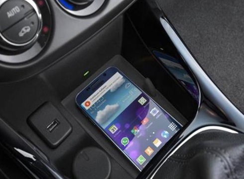 DGTk gidabaimena eta kotxearen dokumentazio guztia mugikorrean eramateko aukera ematen du miDGT app-aren bidez