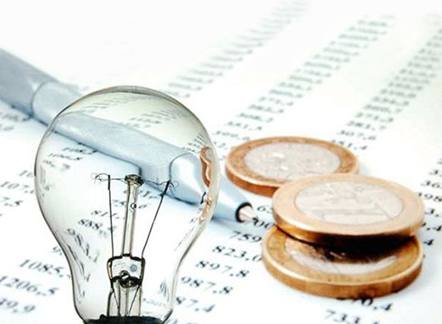 Konpainia elektrikoen kontrako manifestazioa deitu dute pentsionistek astelehen eguerdirako