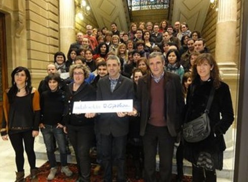 Kontratazioetarako hizkuntza irizpide bateratuak aplikatuko ditu Eibarko Udalak