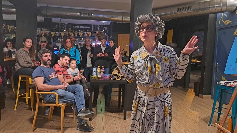 Korrika giroa ekarri zigun Eibarrera Pituxa klownak