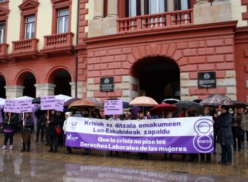 Krisia gogoan izan dute Martxoaren 8an