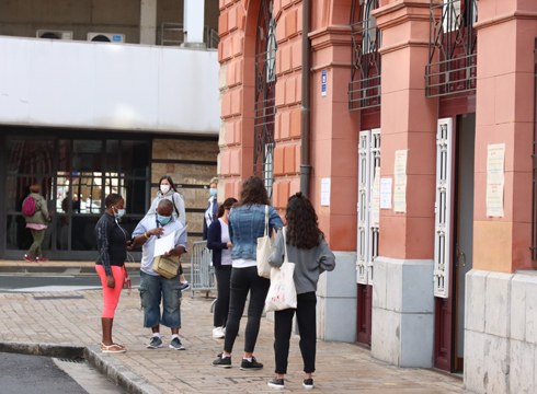 [Koronabirusaren datuak] Kutsatzeen kopuruak behera egin du Debabarrenean