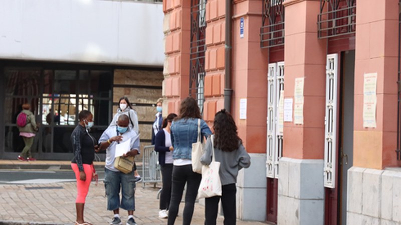 [Koronabirusaren datuak] Kutsatzeen kopuruak behera egin du Debabarrenean