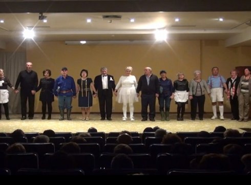 La Novena antzerki taldeak "La Opinion" taularatuko du gaur Coliseoan